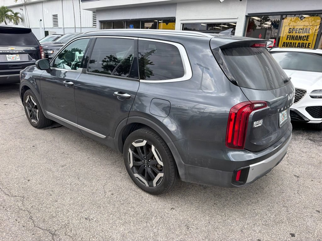 Used 2024 Kia Telluride S FWD image 4