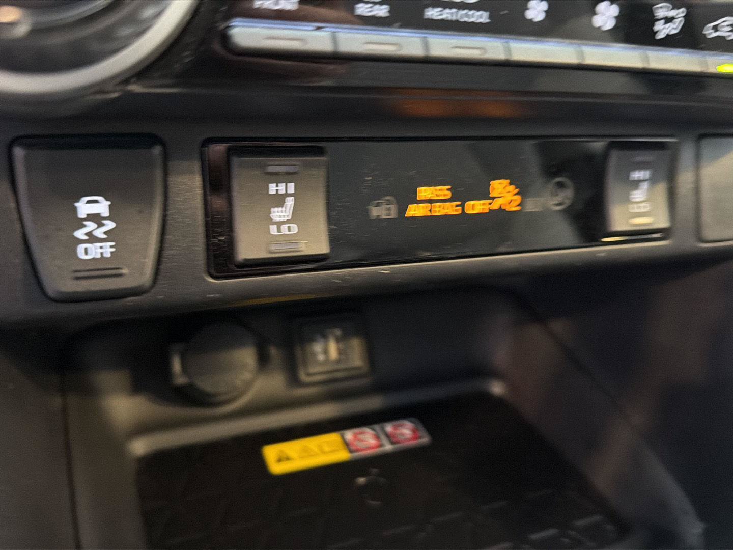 Certified 2023 Toyota RAV4 XLE Premium AWD/4WD image 27
