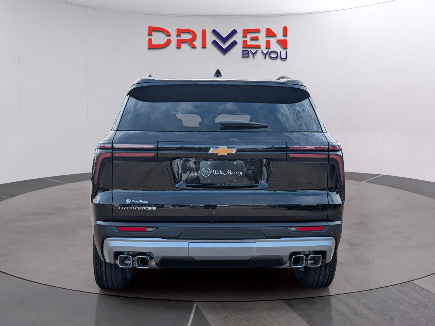 New 2026 Chevrolet Traverse LT w/ LPO, Floor Liner Package FWD image 4