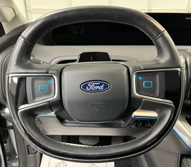 Used 2025 Ford Expedition Platinum AWD/4WD image 26