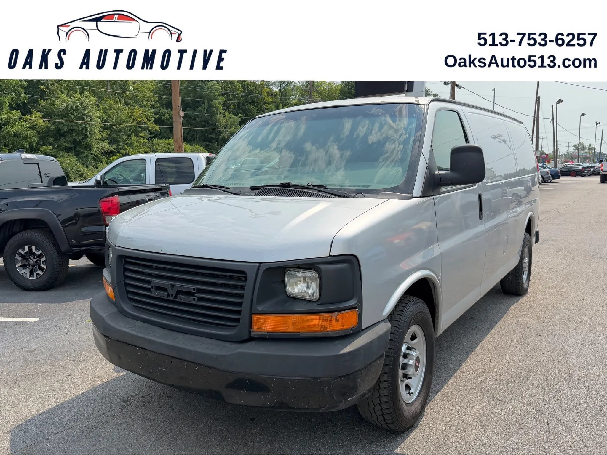 Used 2016 GMC Savana 2500 RWD image 1