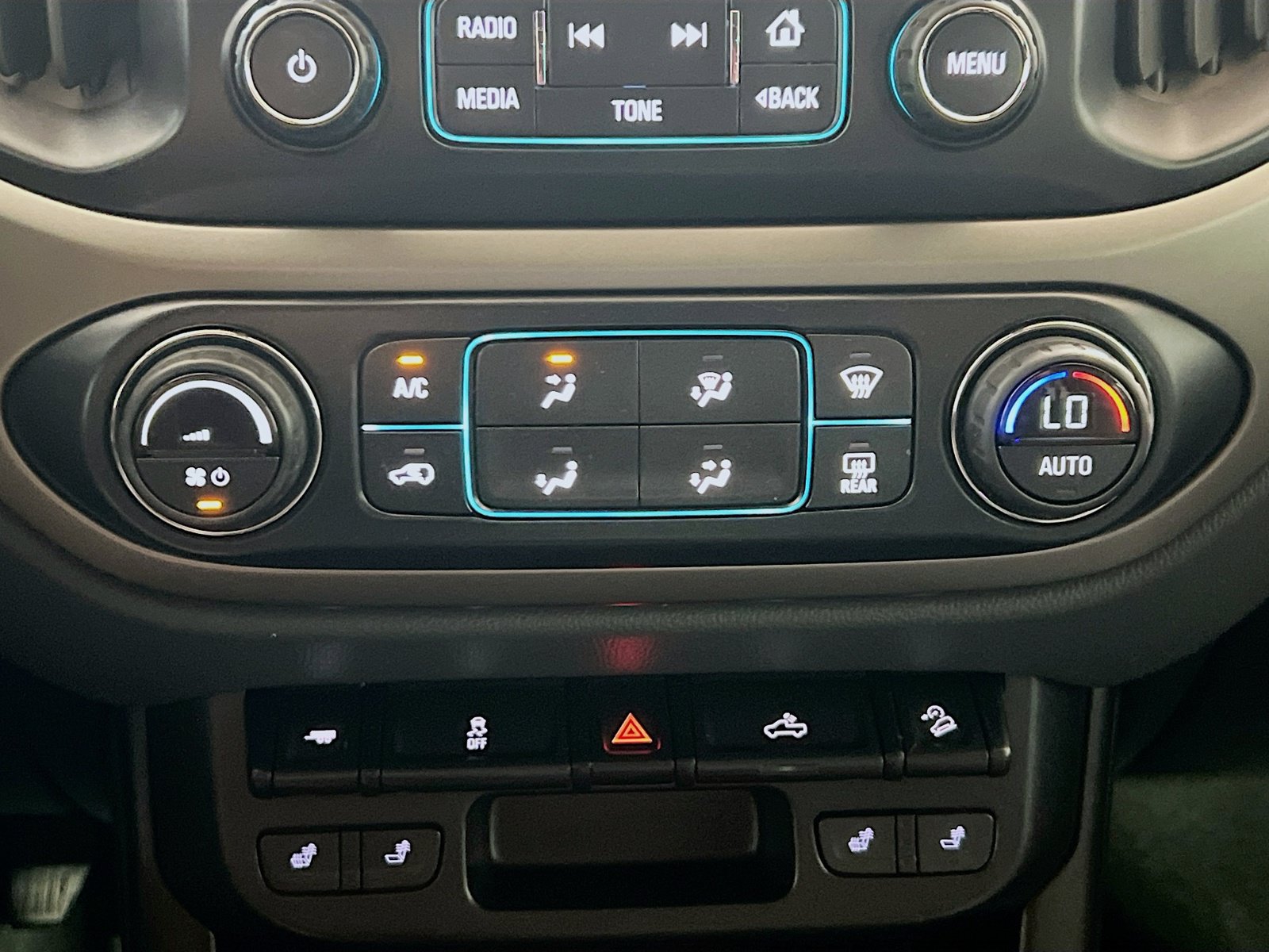 Used 2016 Chevrolet Colorado Z71 AWD/4WD image 11