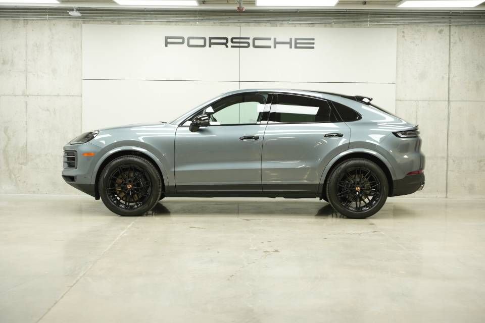 New 2026 Porsche Cayenne Coupe image 2