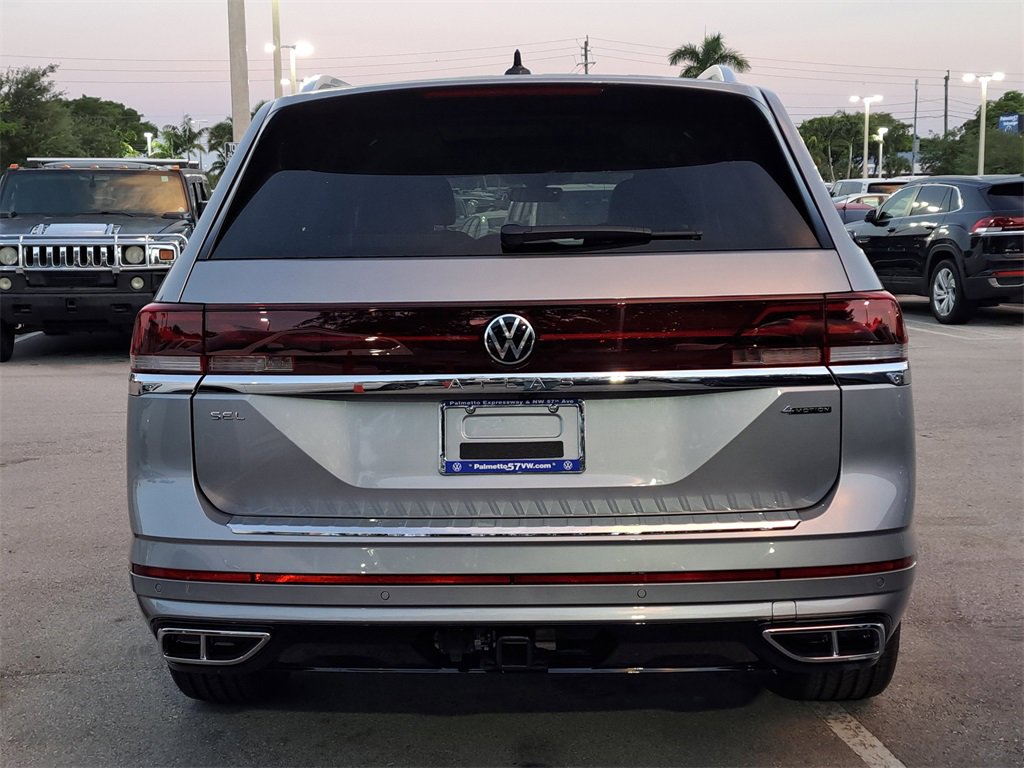 New 2025 Volkswagen Atlas SEL Premium R-Line image 4