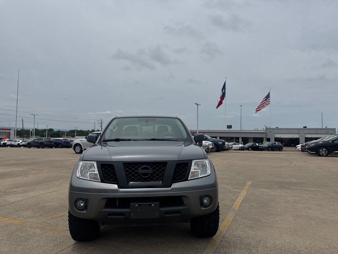 Certified 2020 Nissan Frontier SV w/ Midnight Edition Floor Mats RWD image 5