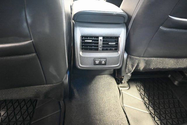 Used 2022 Toyota Avalon XLE image 27