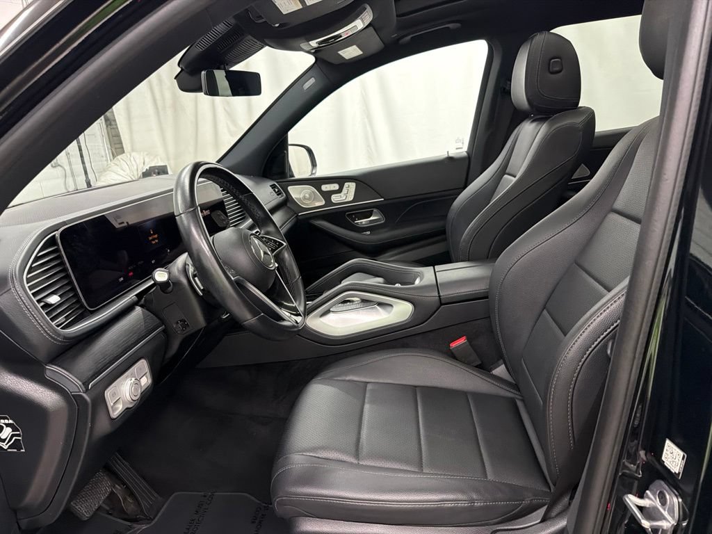 Used 2024 Mercedes-Benz GLS 450 4MATIC image 12
