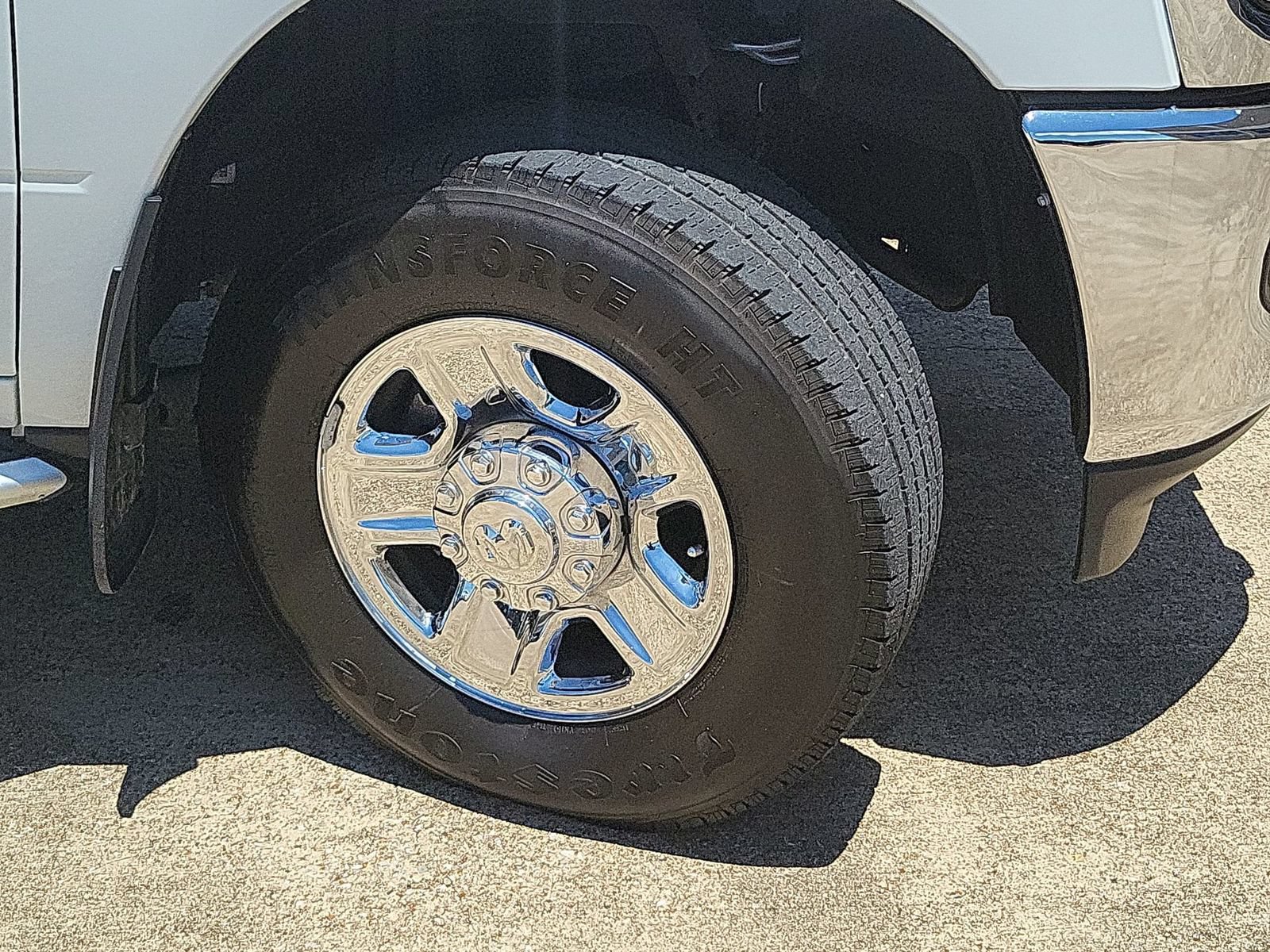 Used 2024 RAM 3500 Tradesman w/ Chrome Appearance Group AWD/4WD image 30