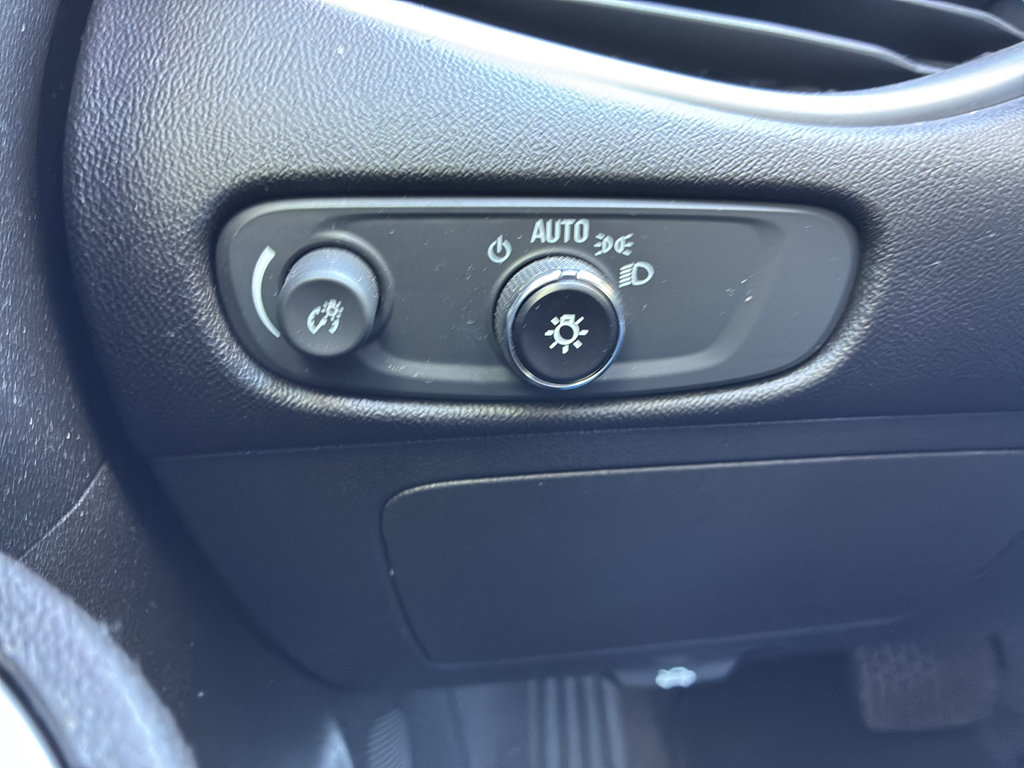Used 2023 Chevrolet Malibu LT FWD image 27