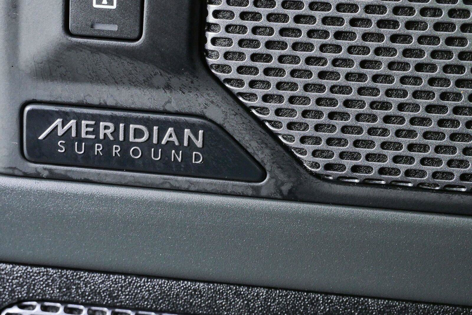 Used 2021 Land Rover Defender 110 X-Dynamic HSE AWD/4WD image 7