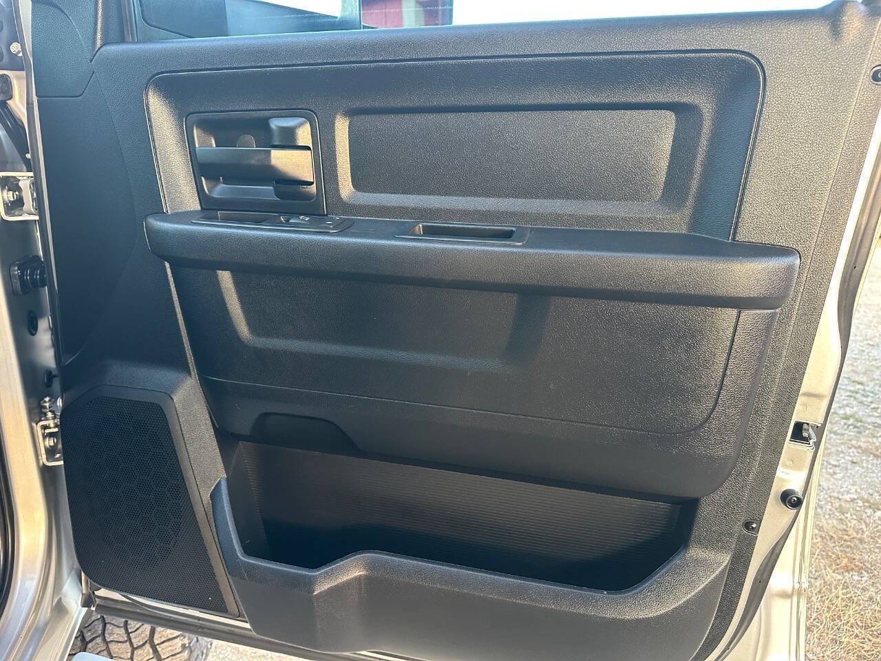 Used 2016 RAM 2500 Tradesman w/ Chrome Appearance Group image 14