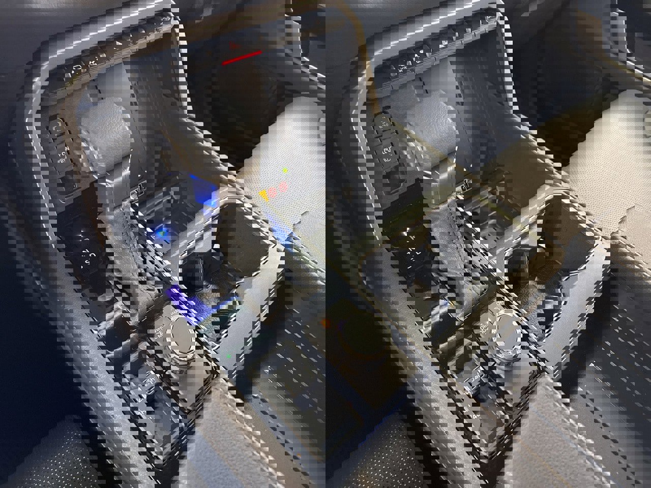 Used 2025 Toyota Tundra Limited image 31