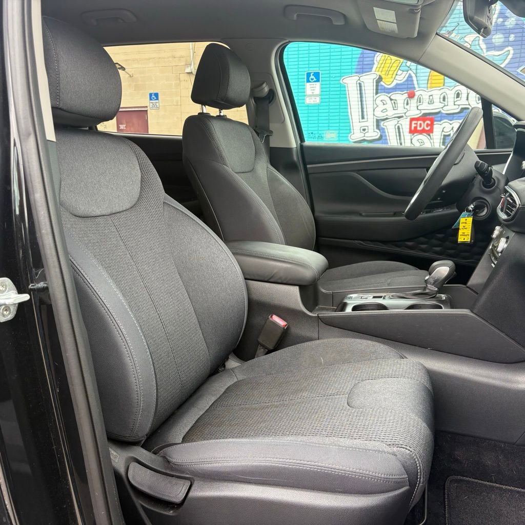 Used 2020 Hyundai Santa Fe SE FWD image 16