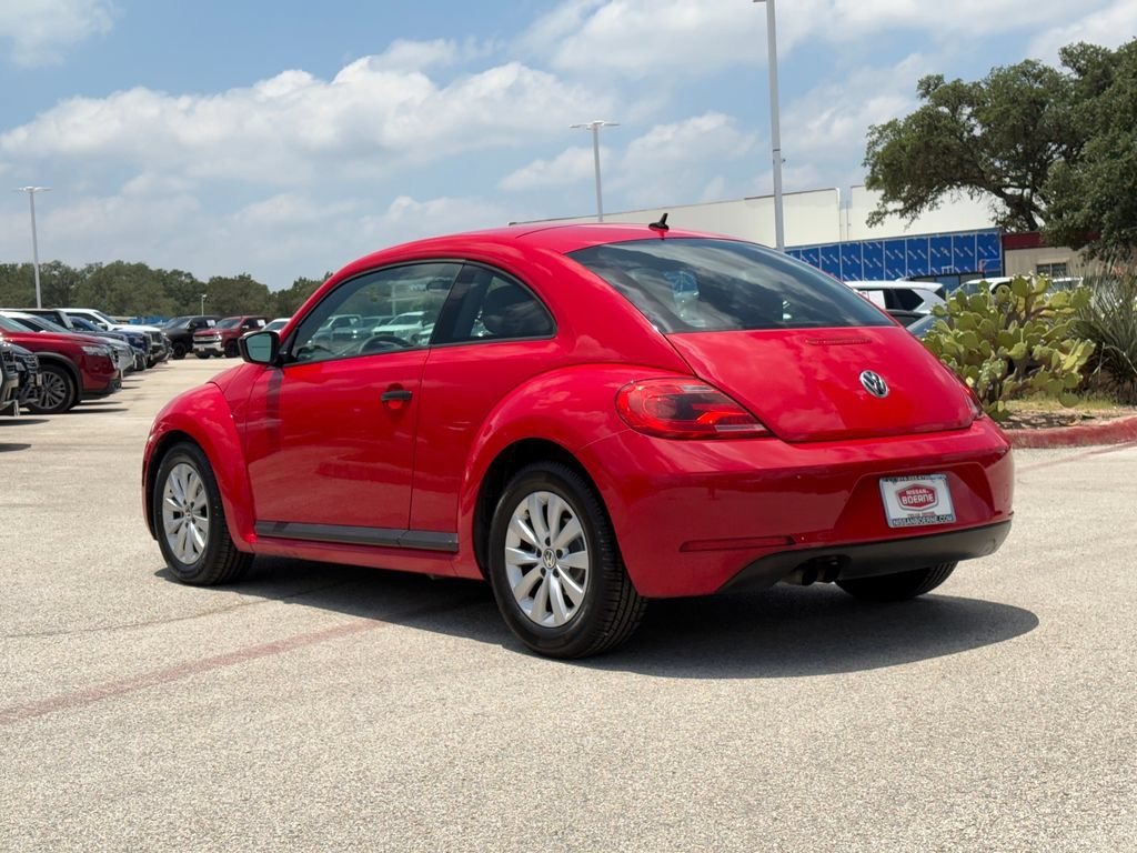 Used 2015 Volkswagen Beetle 1.8T Classic FWD image 6