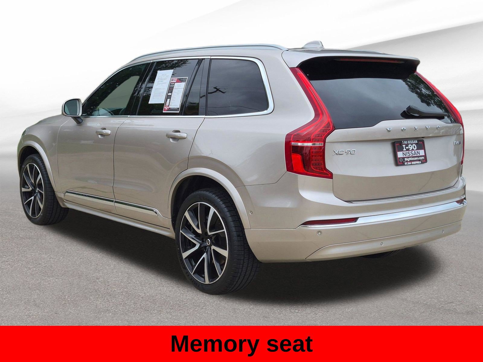 Used 2023 Volvo XC90 B6 Plus w/ Protection Package AWD/4WD image 12