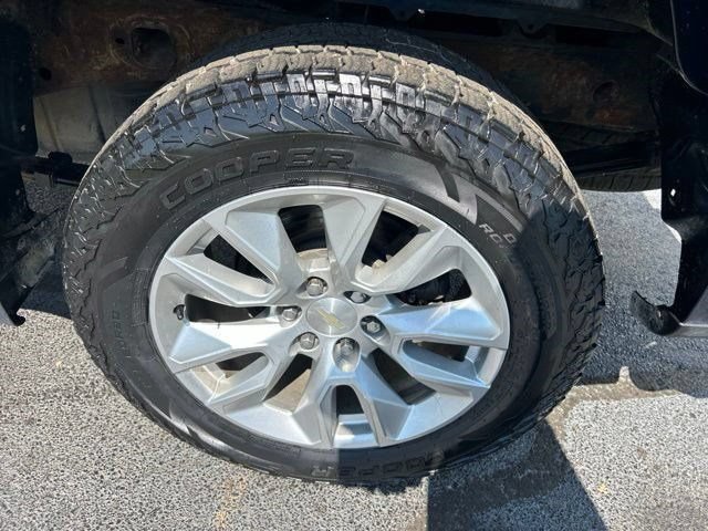Used 2020 Chevrolet Silverado 1500 Custom w/ Custom Value Package AWD/4WD image 51