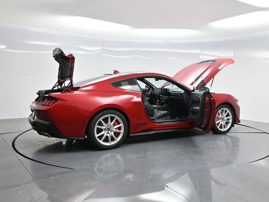 Used 2024 Ford Mustang GT Premium image 5