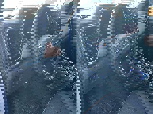 Used 2023 GMC Canyon AT4 w/ Technology Package image 17