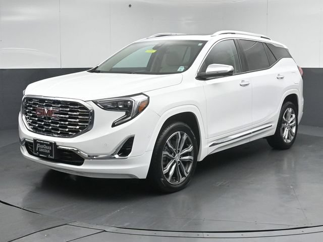 Used 2020 GMC Terrain Denali w/ Denali Premium Package AWD/4WD image 3