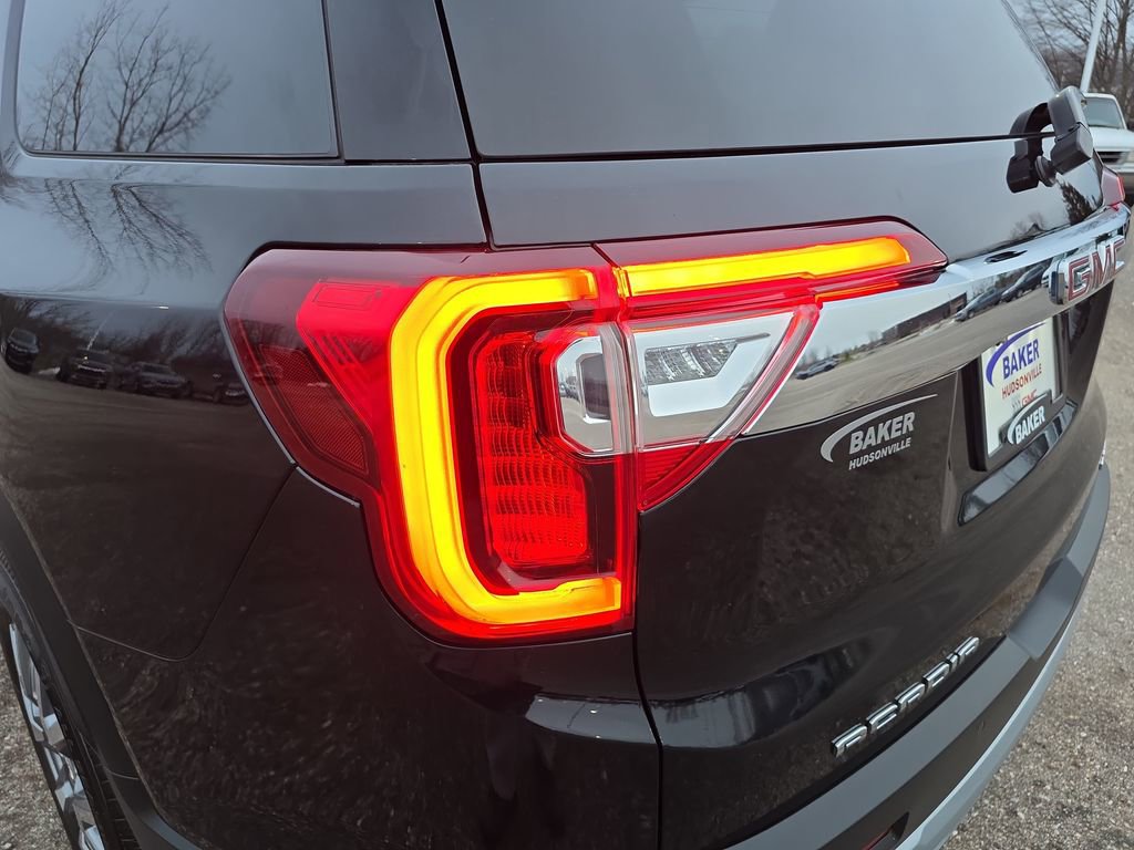 Certified 2023 GMC Acadia SLT w/ Preferred Package image 36