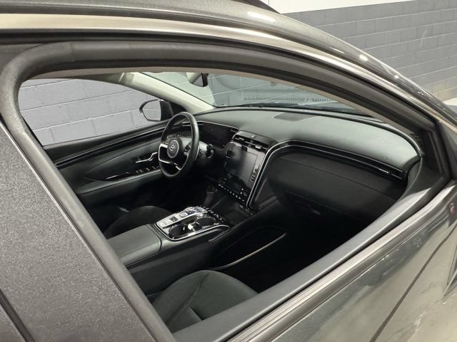 Used 2022 Hyundai Tucson SEL w/ Cargo Package AWD/4WD image 16
