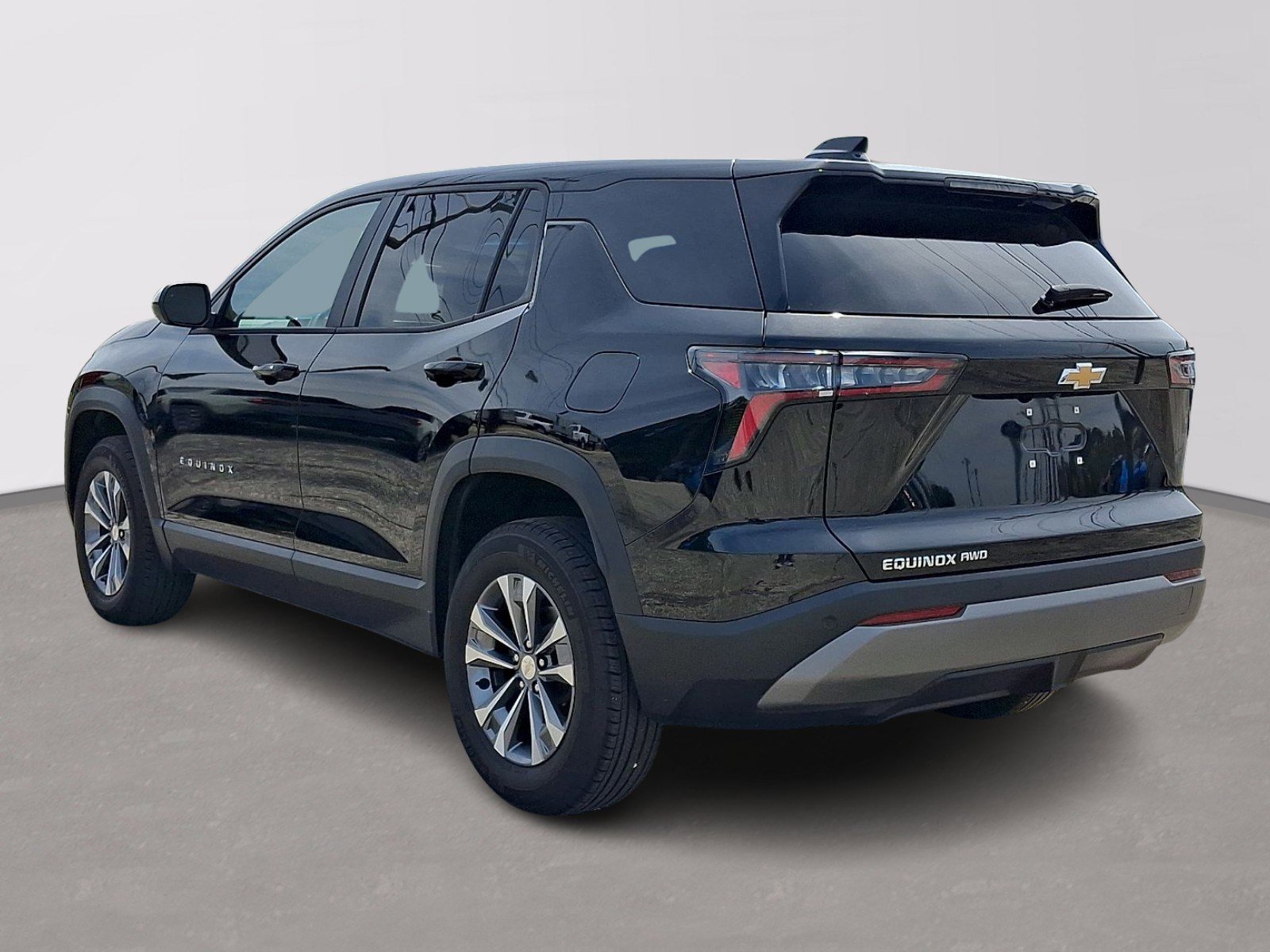 Used 2025 Chevrolet Equinox LT AWD/4WD image 4