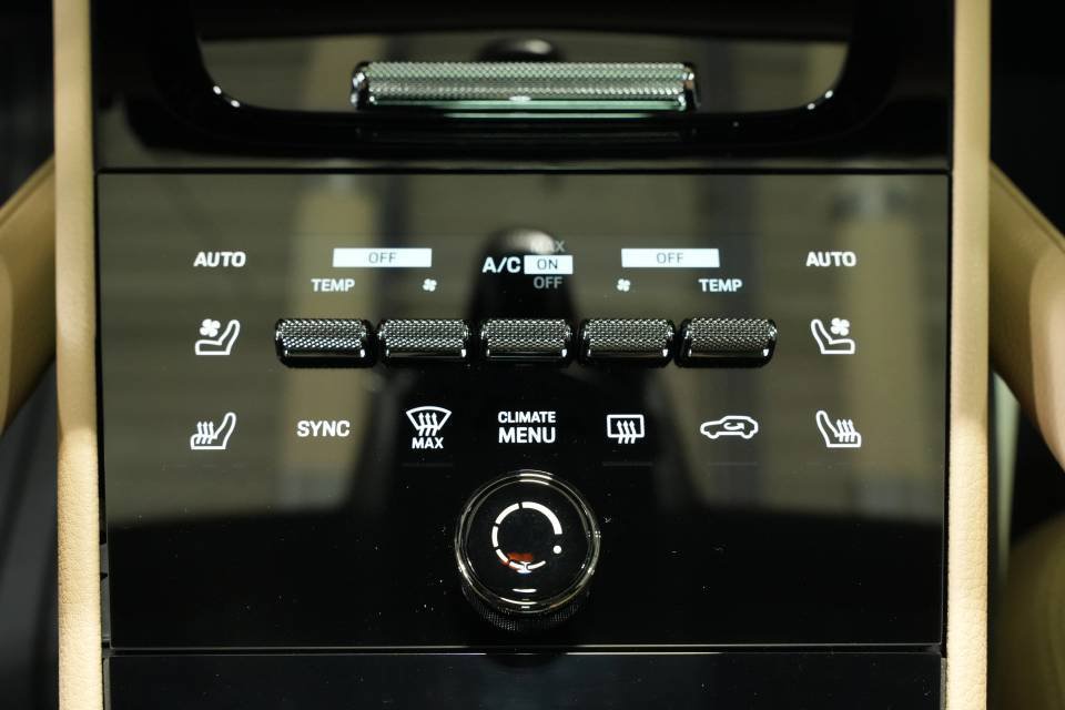Certified 2026 Porsche Cayenne AWD/4WD image 23