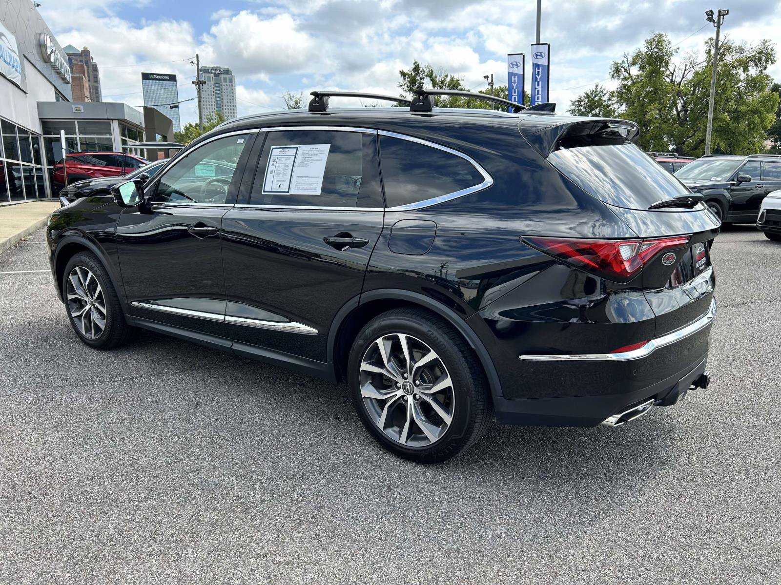 Used 2024 Acura MDX w/ Technology Package AWD/4WD image 4