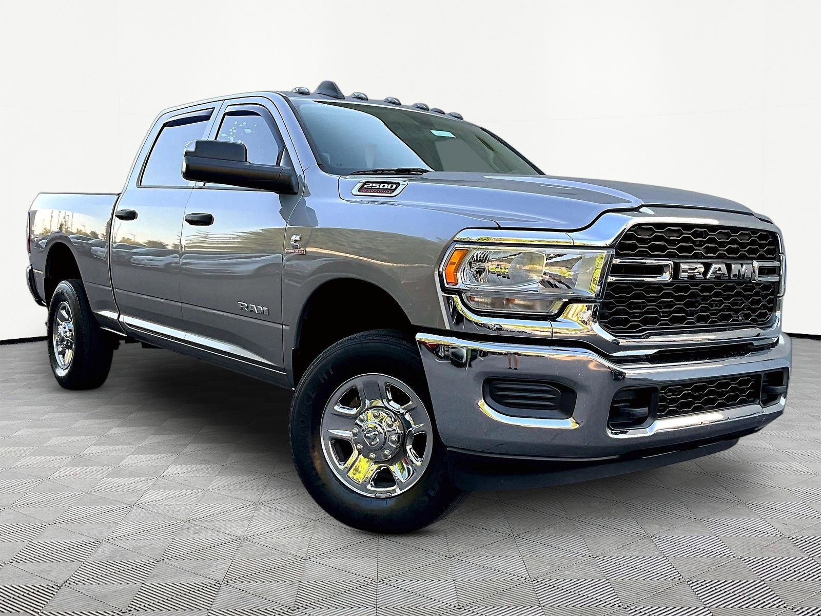 Used 2019 RAM 2500 Tradesman AWD/4WD image 3