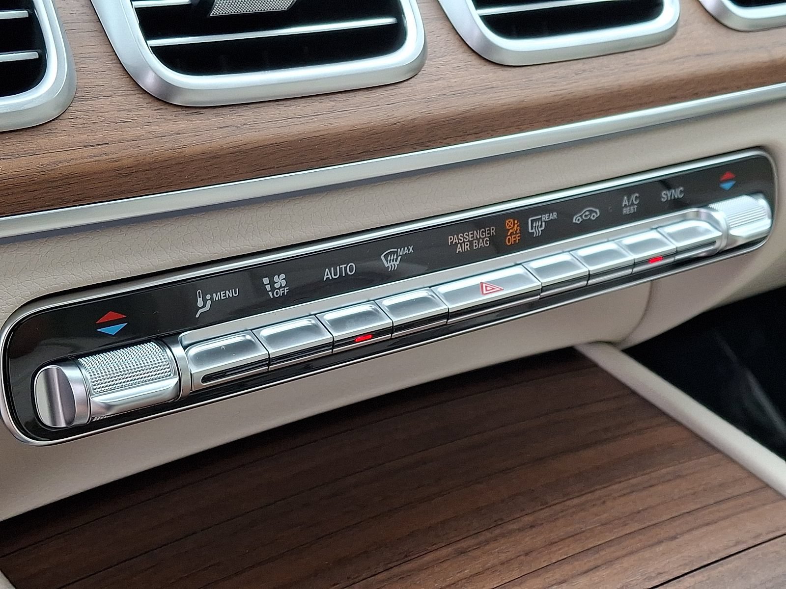 New 2026 Mercedes-Benz GLS 450 4MATIC image 12