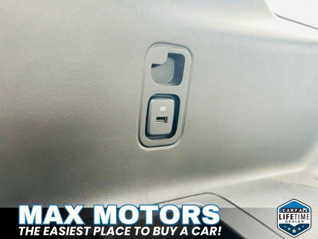 Used 2023 Chevrolet Traverse LT w/ LPO, Cargo Package image 31