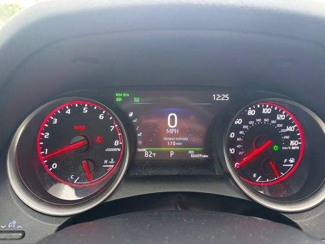 Used 2023 Toyota Camry XSE FWD image 9