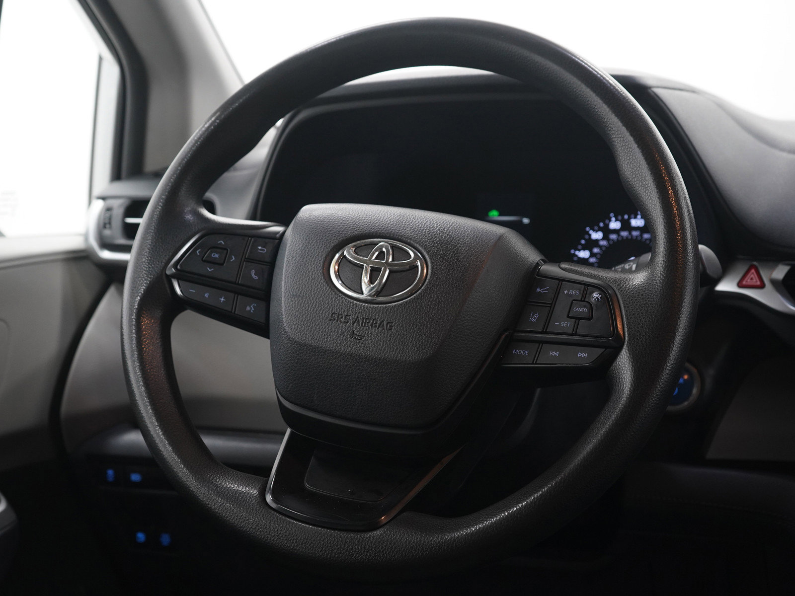 Used 2022 Toyota Sienna LE FWD image 15