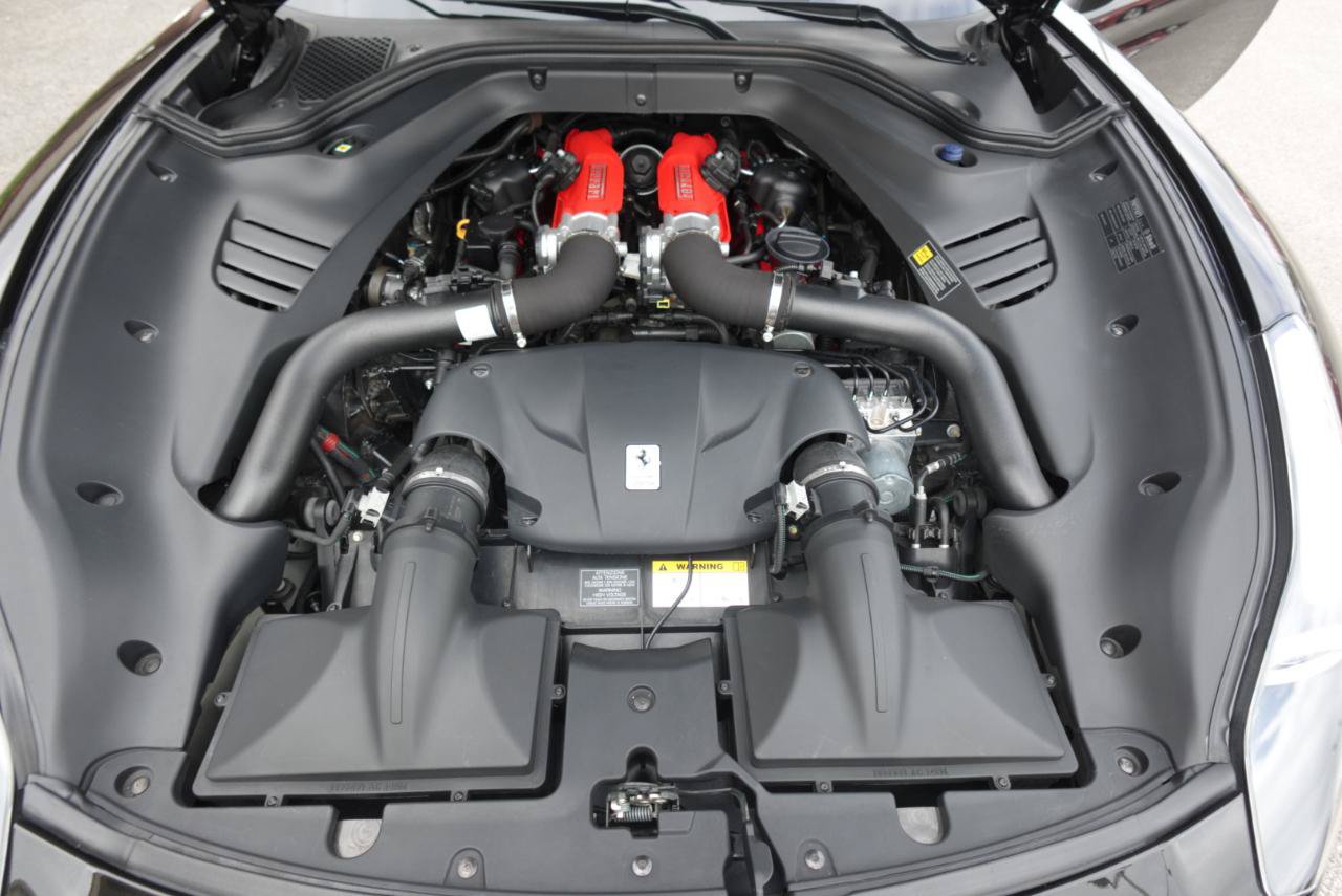 Used 2015 Ferrari California T RWD image 20