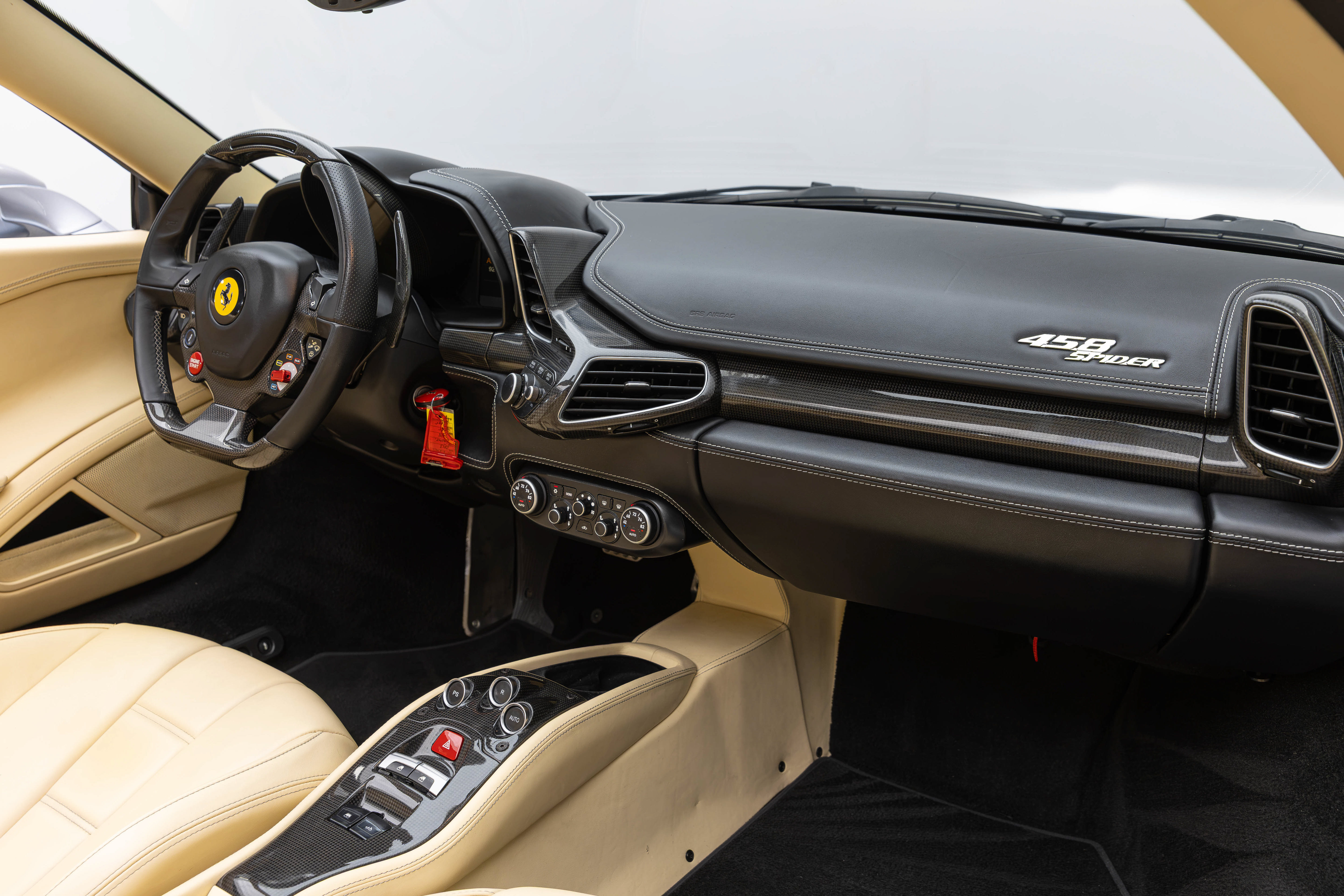 Certified 2013 Ferrari 458 Spider RWD image 38