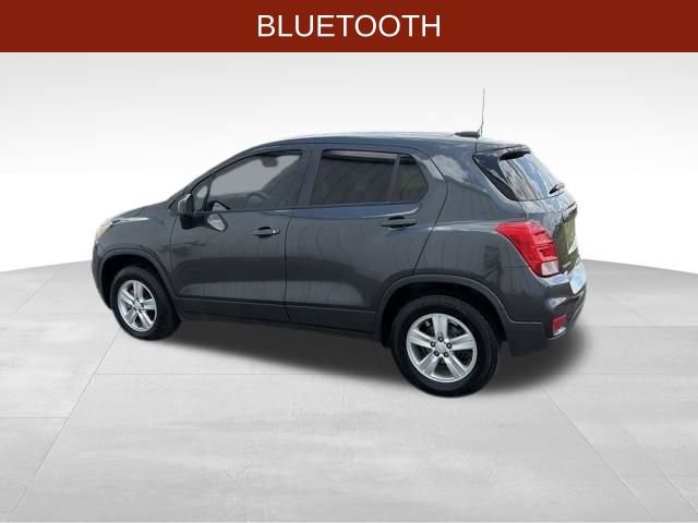 Used 2020 Chevrolet Trax LS w/ Tint and Cruise Package AWD/4WD image 4