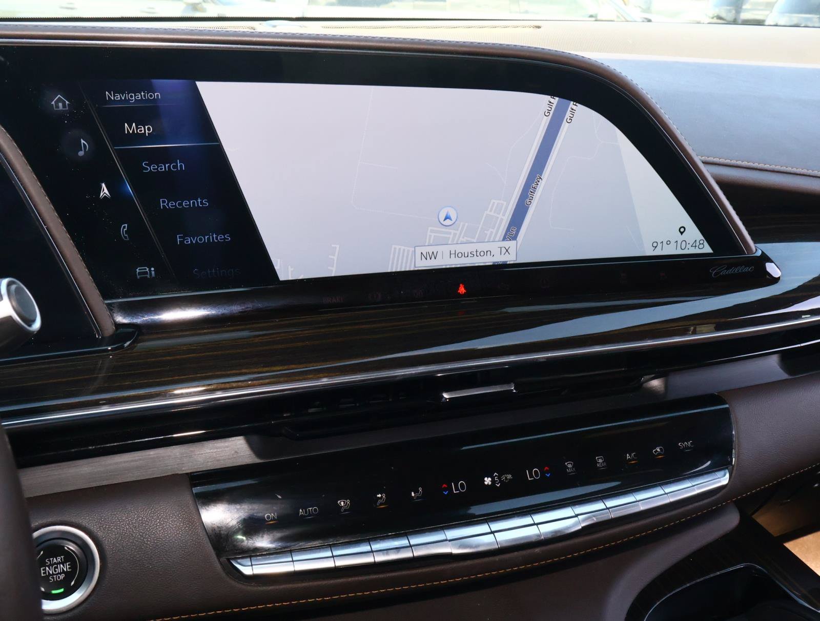 Used 2021 Cadillac Escalade Premium Luxury RWD image 31