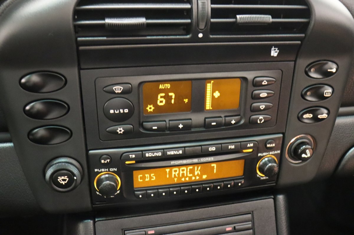 Used 2003 Porsche 911 Carrera image 23