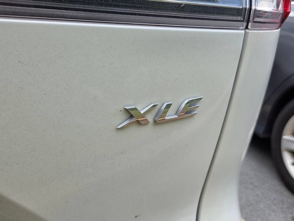 Certified 2023 Toyota Corolla Cross XLE FWD image 9