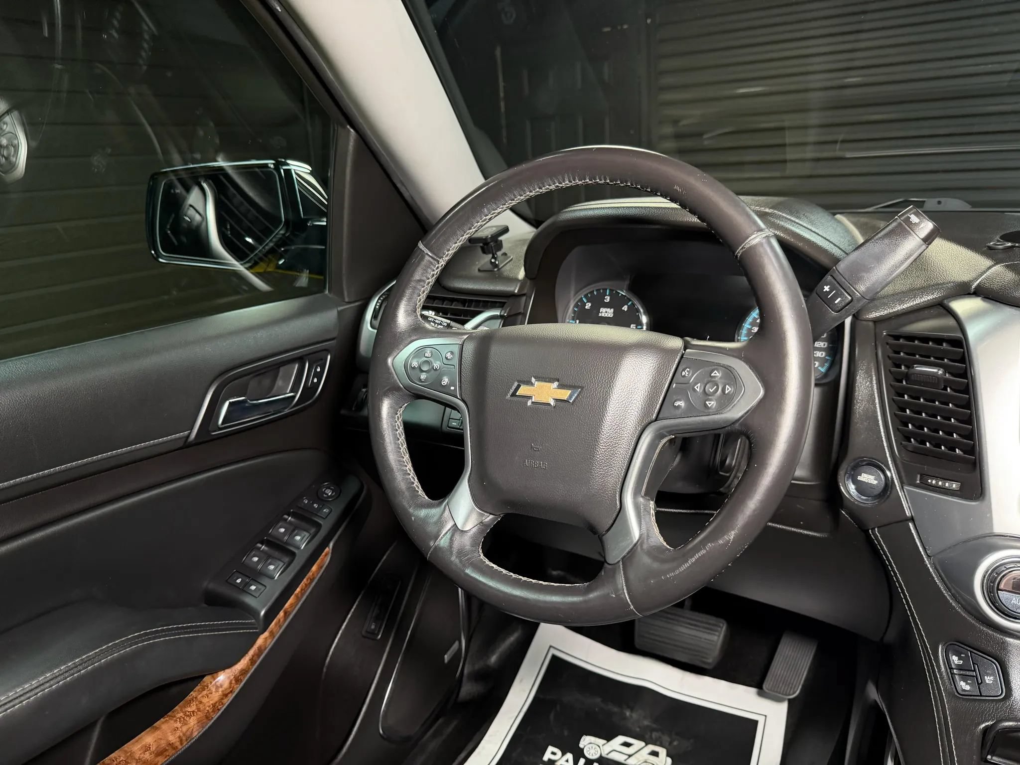 Used 2016 Chevrolet Suburban LTZ RWD image 37