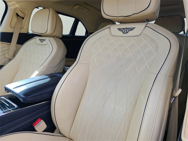 Used 2021 Bentley Flying Spur V8 image 24