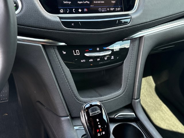 Used 2024 Cadillac XT6 Luxury w/ LPO, Floor Liner Package FWD image 18