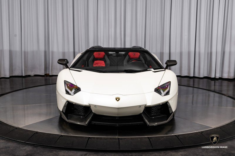 Used 2016 Lamborghini Aventador LP 700-4 image 12