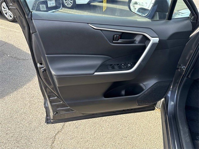 Used 2023 Toyota RAV4 LE image 13