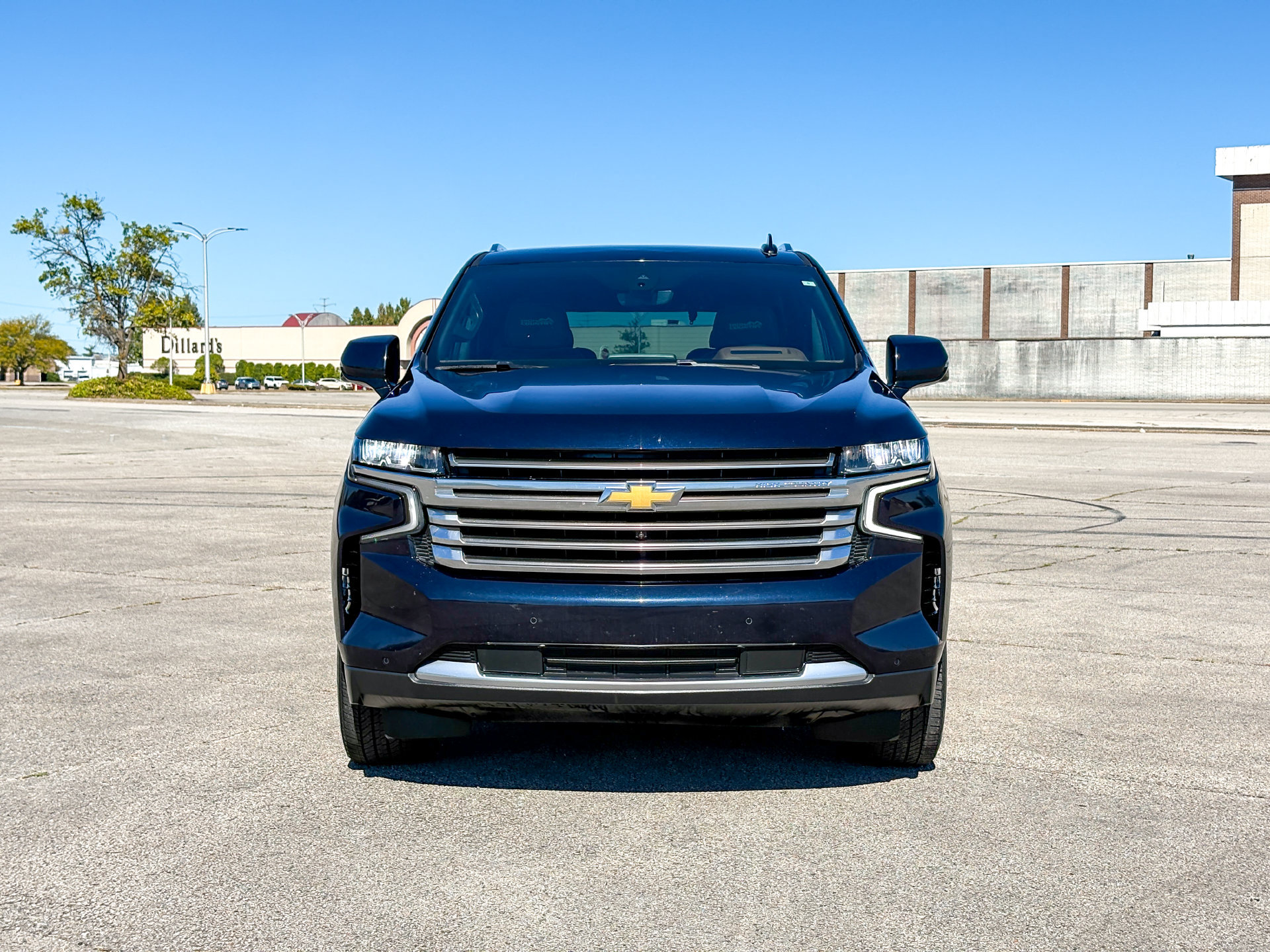 Used 2021 Chevrolet Tahoe High Country RWD image 3