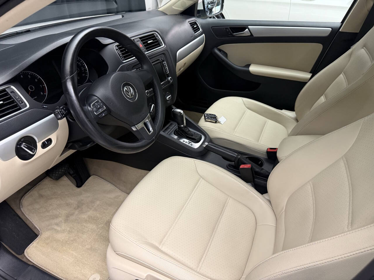 Used 2014 Volkswagen Jetta SE FWD image 14