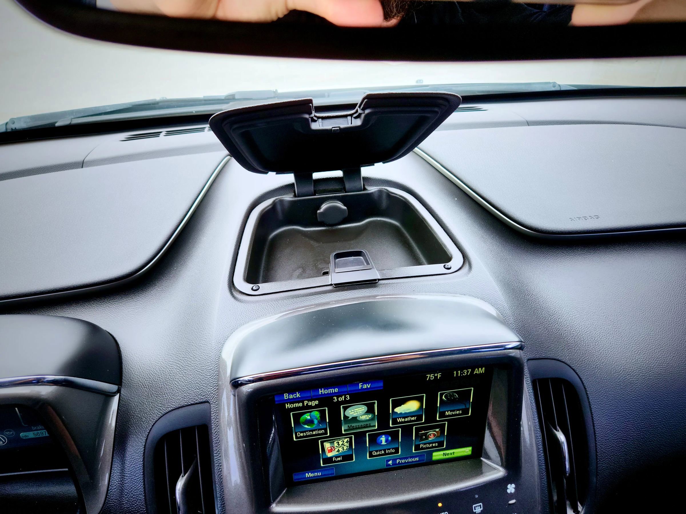 Used 2015 Chevrolet Volt Premium w/ Premium Trim Package FWD image 45