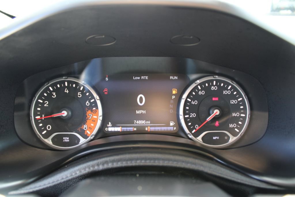 Used 2018 Jeep Renegade Altitude w/ UConnect 8.4 Nav Group image 23