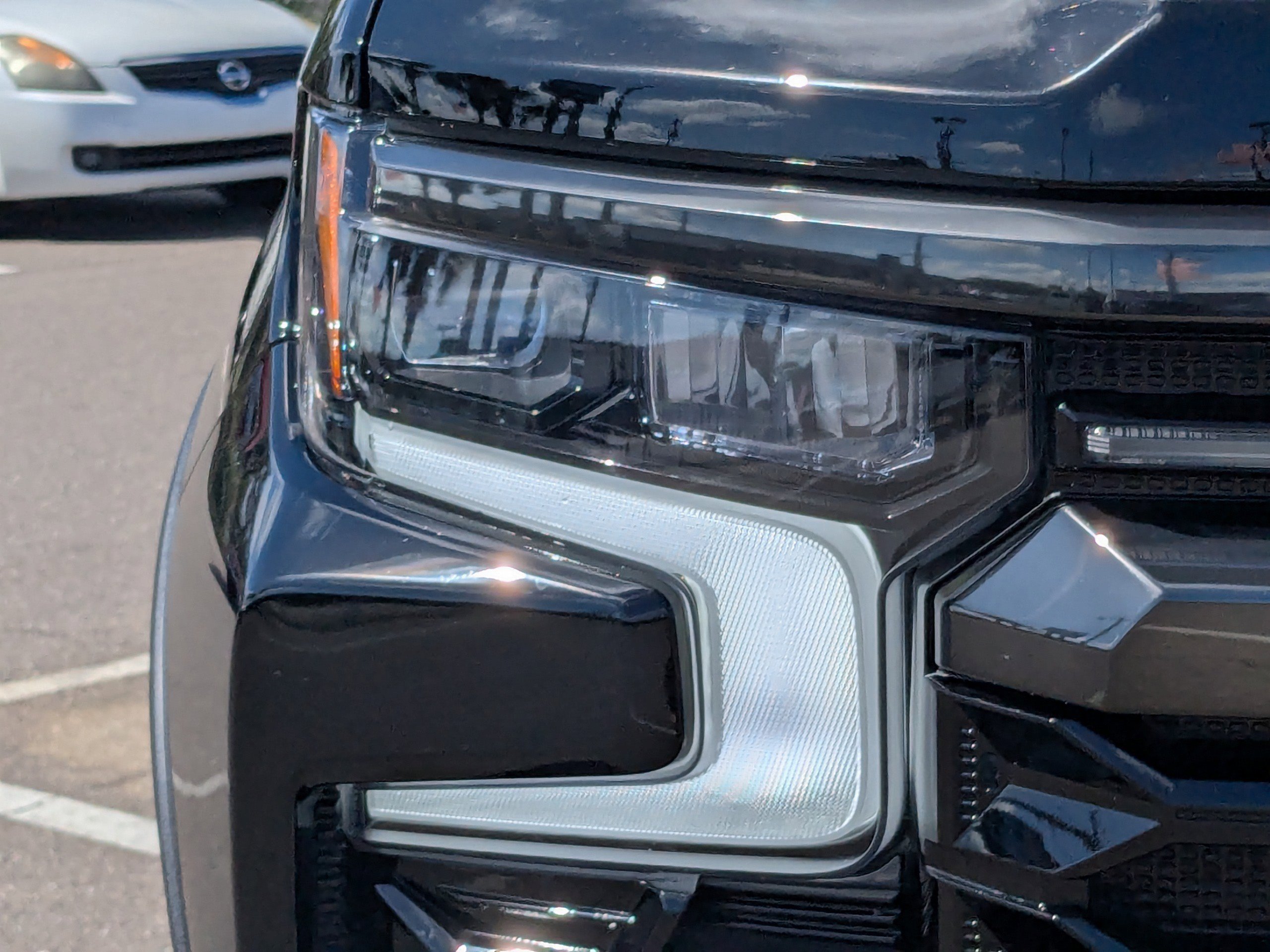 Used 2025 Chevrolet Silverado 1500 ZR2 w/ Technology Package image 9