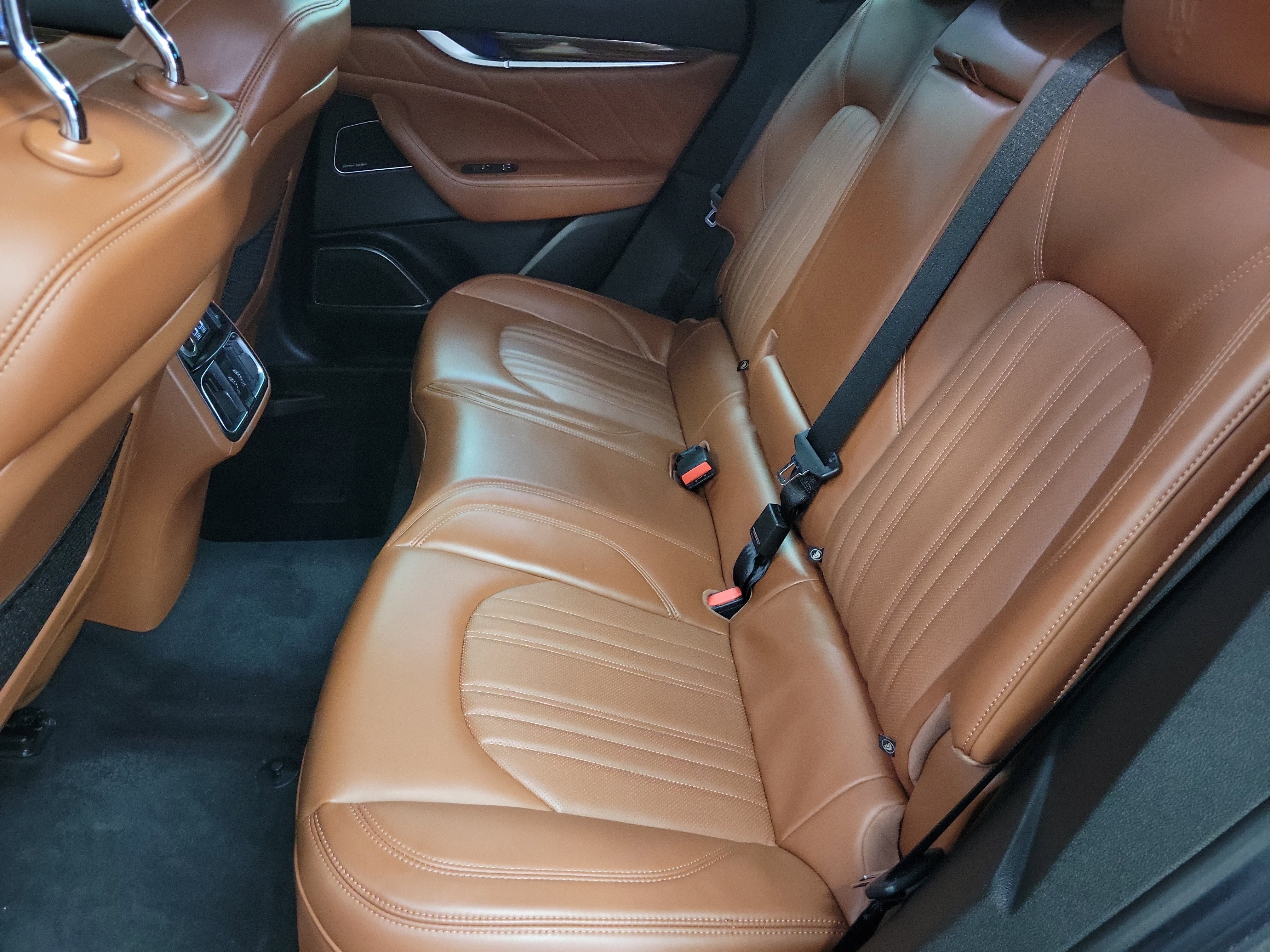 Used 2019 Maserati Levante GranLusso image 12